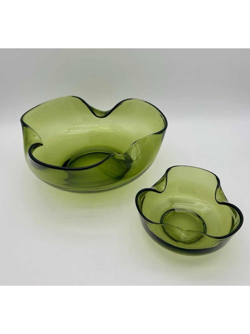 Vintage Anchor Hocking Avocado Green Glass Chip and Dip Set-Trifold/Rippled Edge